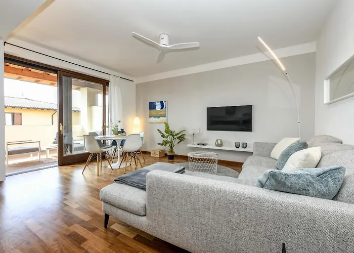 Leone * Moniga del Garda